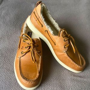 Sperry boat shoe. Tan. Size 8.5